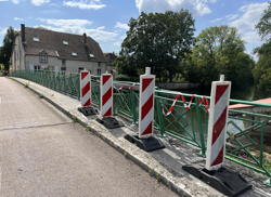 Le pont de Longchamp-sur-Aujon endommagé par un véhicule agricole